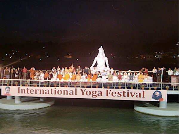 Rishikesh comes alive on the event of the International Yoga festival |  Skymet Weather Services