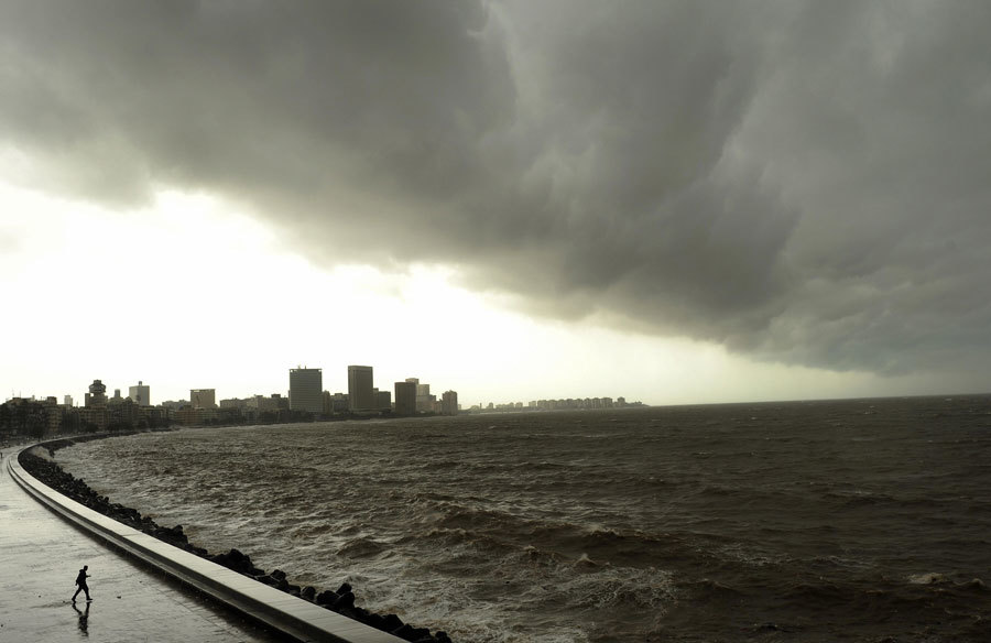 rain-in-mumbai-will-remain-sporadic-in-june-skymet-weather-services