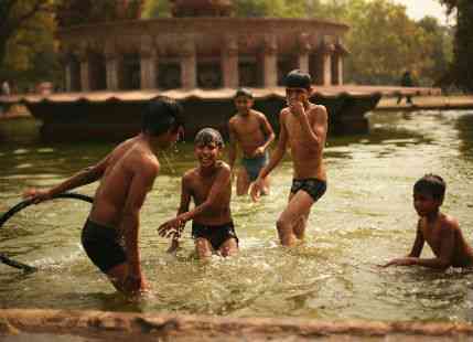 Kids at India gate