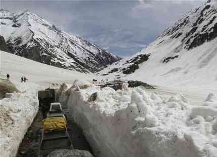 Leh Srinagar Highway Reopens After 5 Months