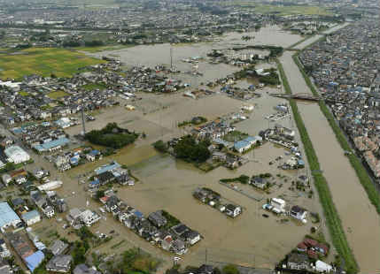 Typhoon Etau causes flooding over Eastern Japan