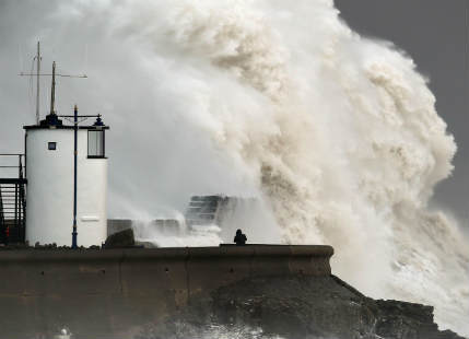 Storm Angus to pummel Britain with heavy rain, gusts | Skymet Weather ...
