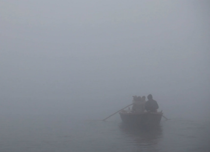 Varanasi, Lucknow continue to witness very dense fog