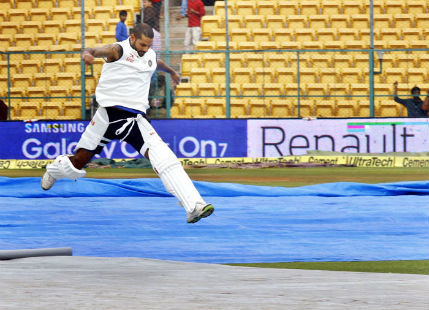 Bangalore Rain may spoil the 2nd India-Australia test match