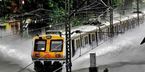 Mumbai Rain traffic