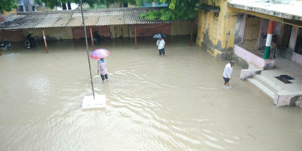 Gujarat floods 1