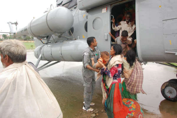 Gujarat floods 11