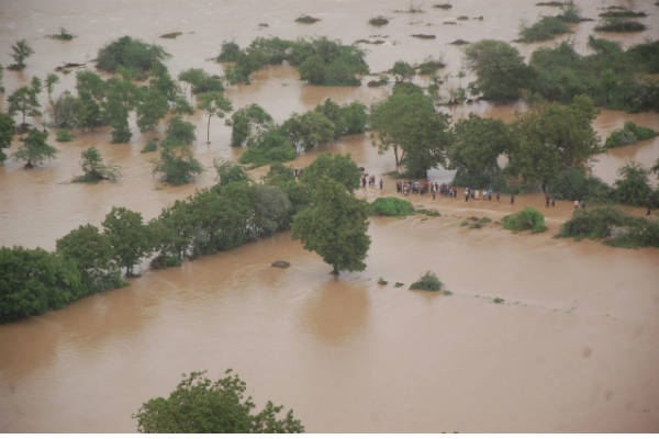 Gujarat floods 12