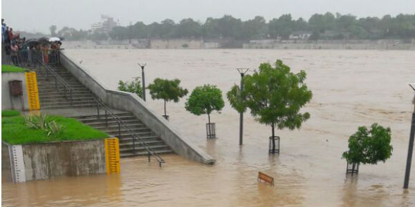 Gujarat floods 3