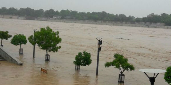 Gujarat floods 4