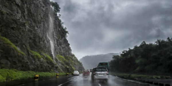 Heavy rains lash Nashik, good showers over Pune