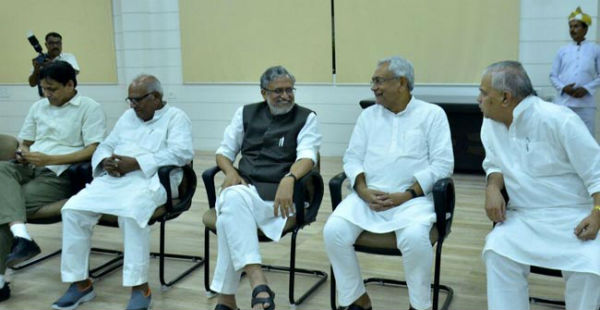 Sushil-modi-with-nitish-kumar