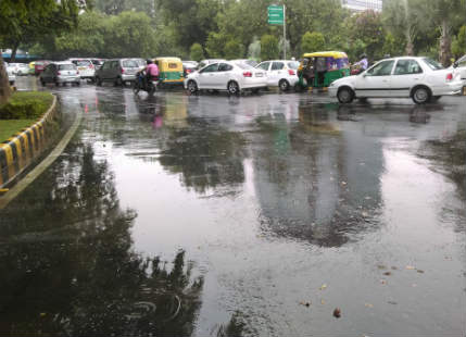 Delhi rain 600