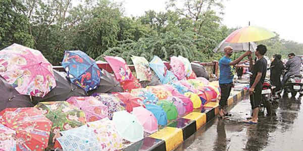 Rains to continue over South Gujarat for another 24 hours; dry weather in Ahmedabad