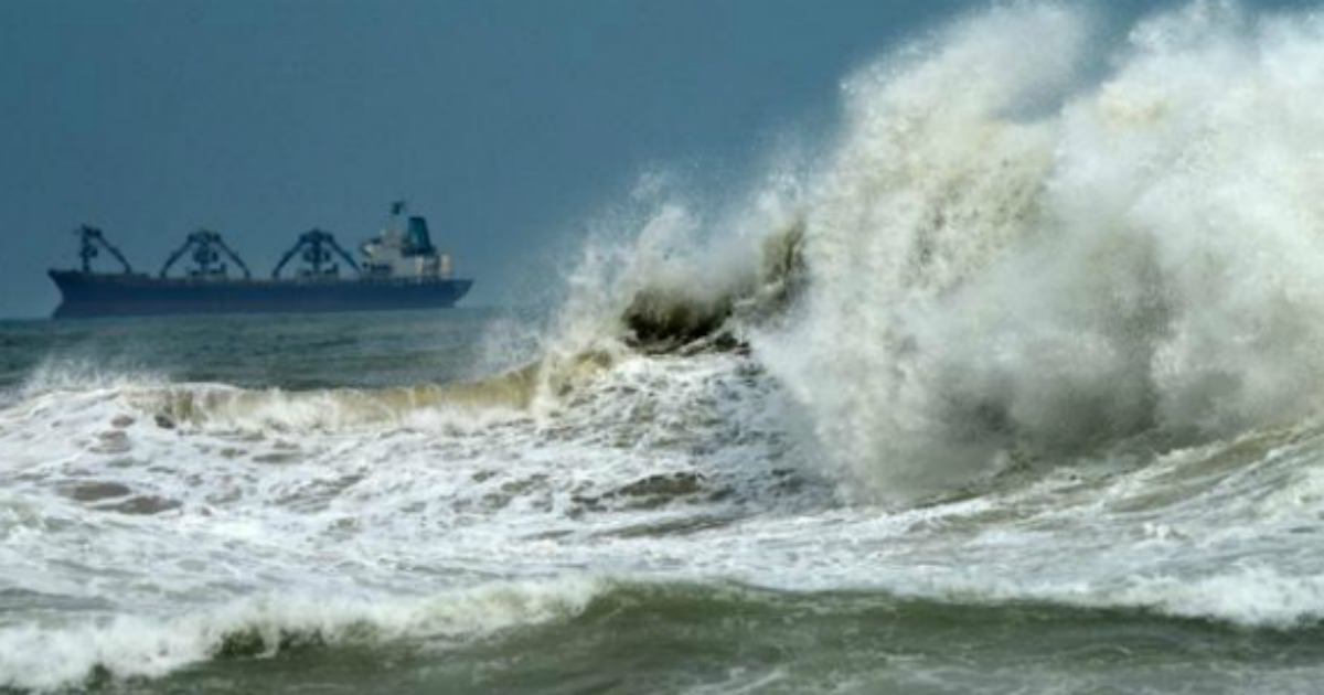 Severe Cyclone Ockhi To Throttle Lakshadweep With Violent Rains ...