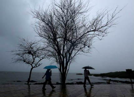 Cyclone Ockhi: Good rains in Mumbai, Dahanu, Alibag, light showers in Pune, Nashik