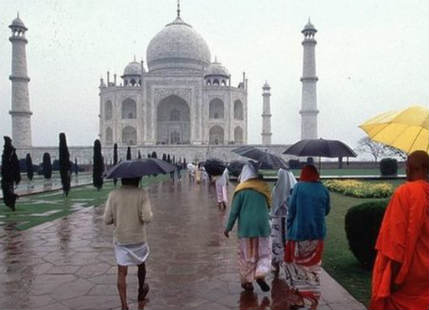 Agra Rain_Rain Taj Mahal