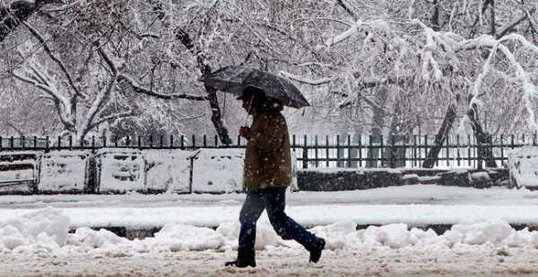 Rain-snow in Kashmir and Himachal