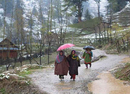 Rain in Kashmir and Himachal