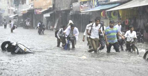 Heavy rain in Meerut