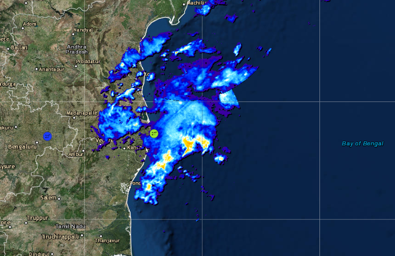 Live lightning and thunderstorm status