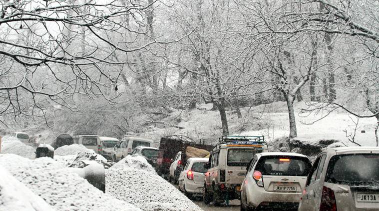 SNOWFALL IN SHOPIAN