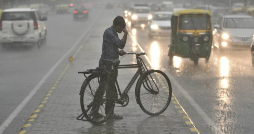 Delhi Rains and Dust storm