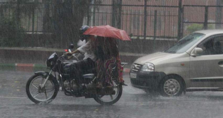 Monsoon rain in Karnataka and Kerala