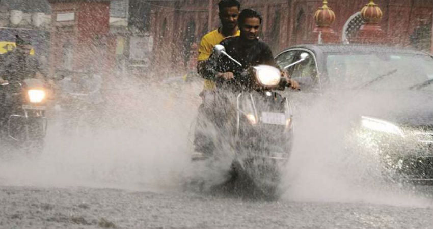 Rain-in-Indore 