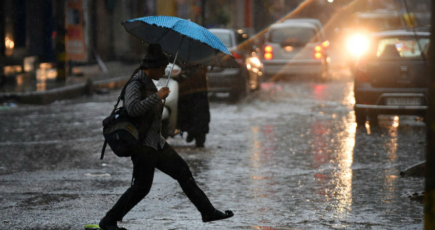 Weather in Uttar Pradesh: Moderate rain, hailstorm with lightning ...