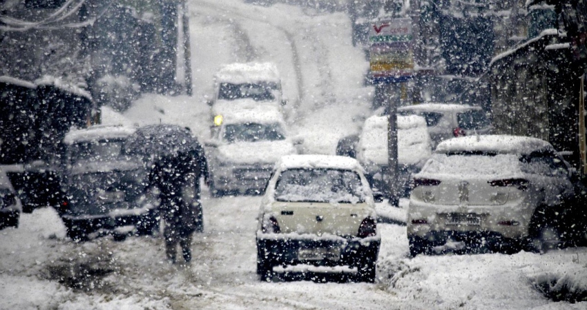 Rain and snow in Hills