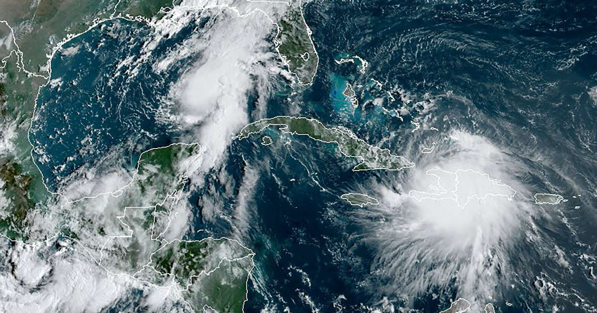 Twin hurricanes head for the Gulf of Mexico, Louisiana fears double