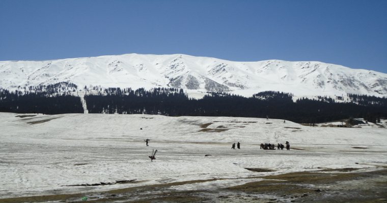 Kashmir Receives First Snowfall Of Season Upper Slopes Get Whiteout Skymet Weather Services